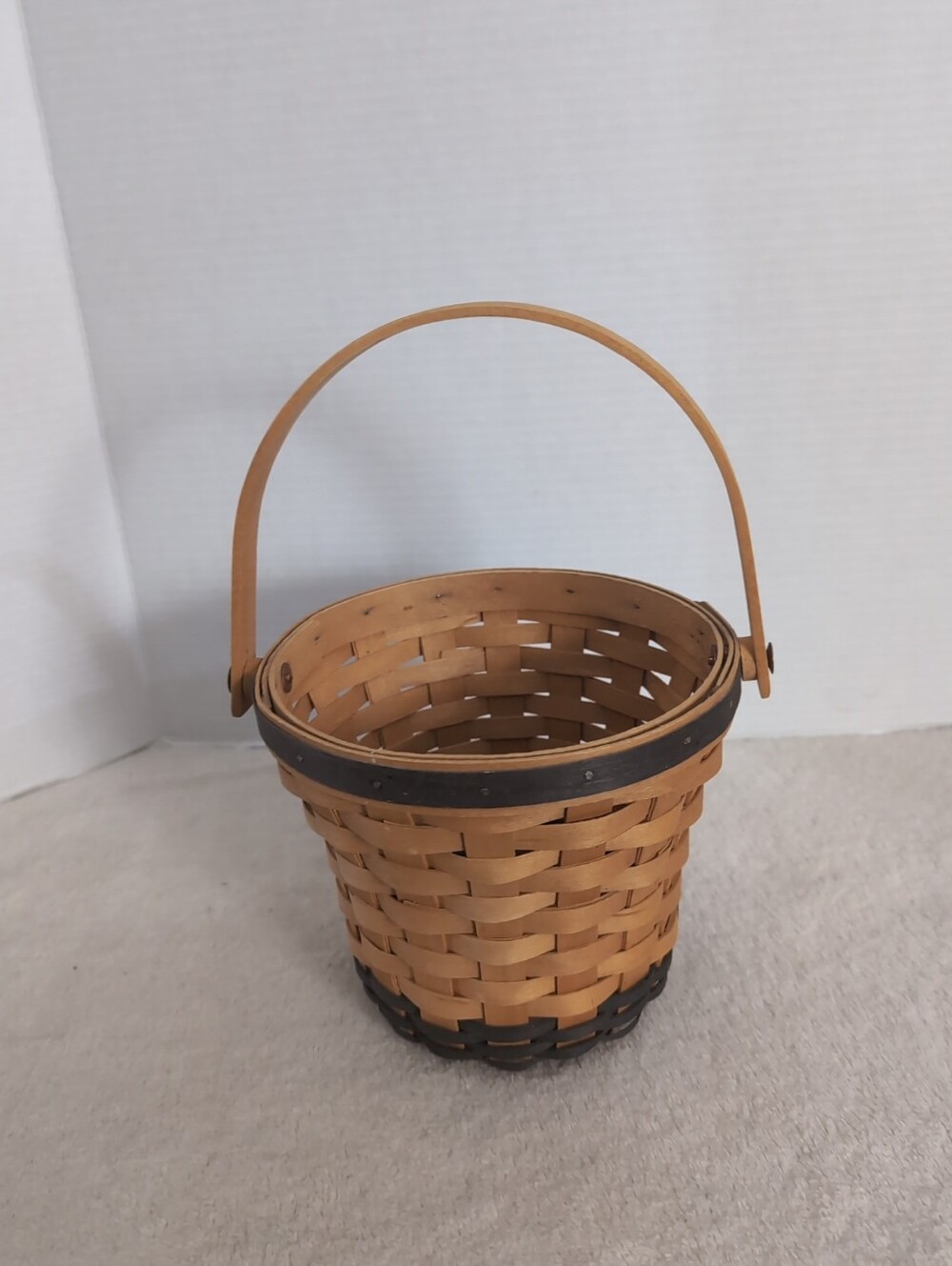 Longaberger 1999 Daisy Round Hand Woven Basket With Handle